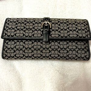 Coach wallet on great condition